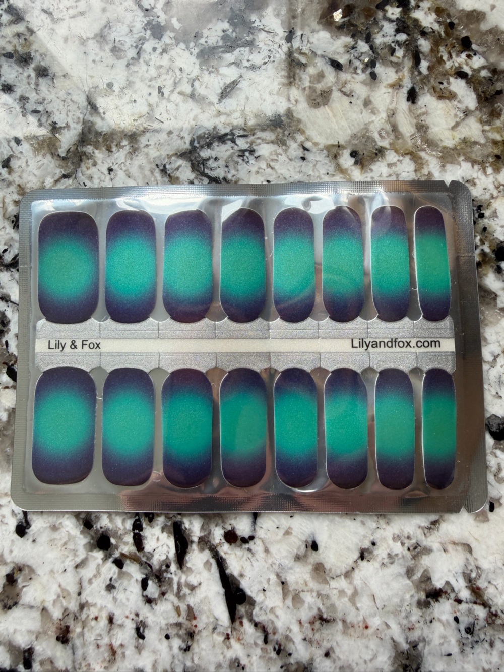 Lily & Fox Nail Wraps _ 6 Colorful Sets - Picture 3 of 7